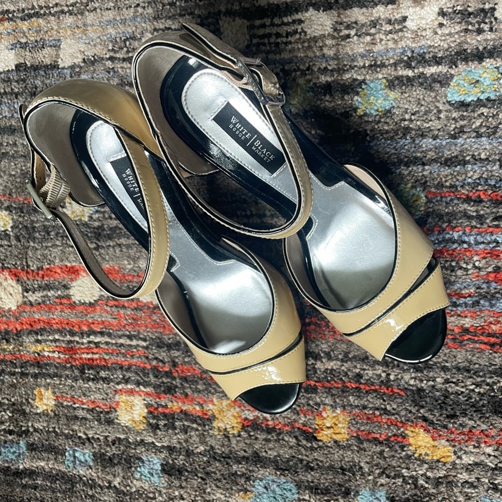 White House Black Market two tone Heels 7.5